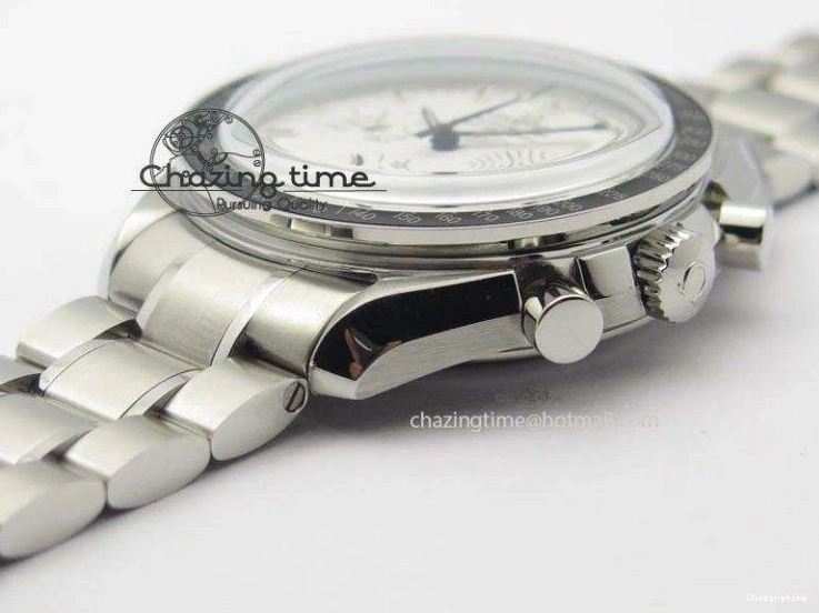 0516 Efficient Speedmaster JHF SS Snoopy Award 45th Anniversary White dial On SS Bracelet 8239